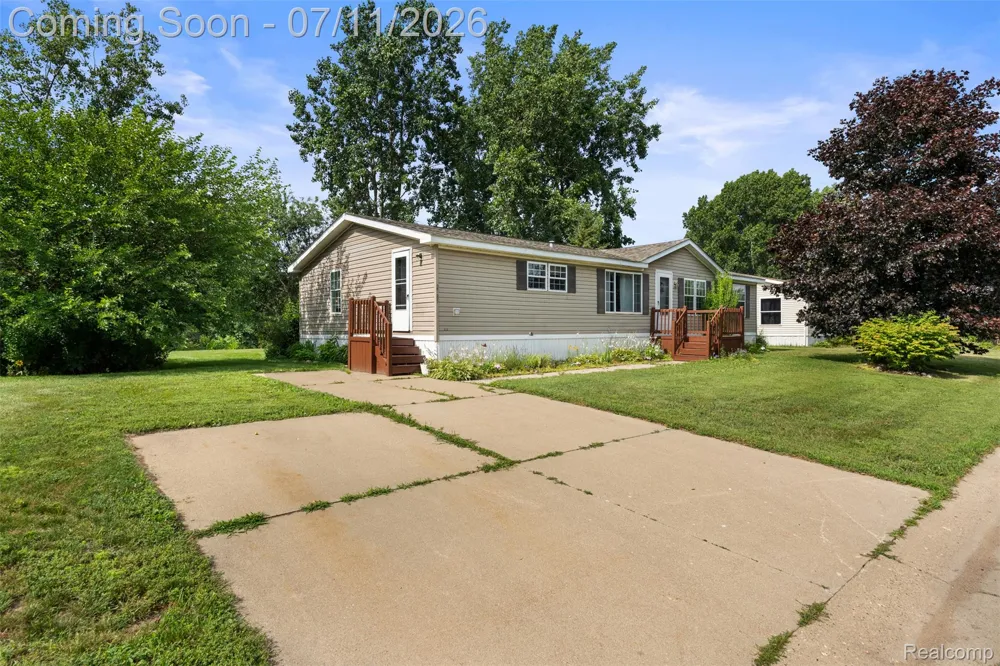 2785 Mulberry Dr Clarkston City, MI 48348