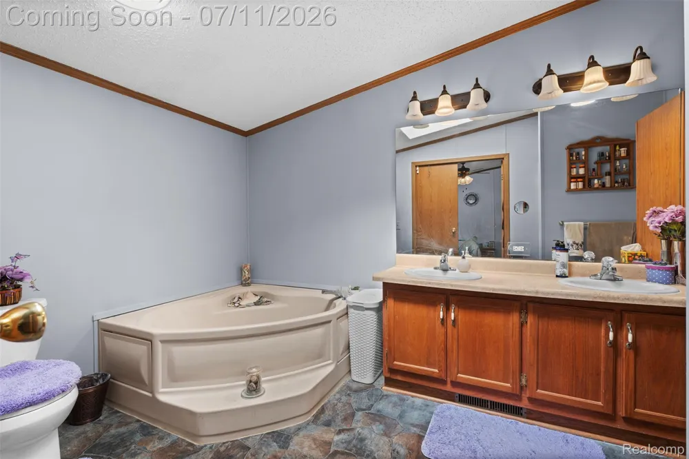 2785 Mulberry Dr Clarkston City, MI 48348