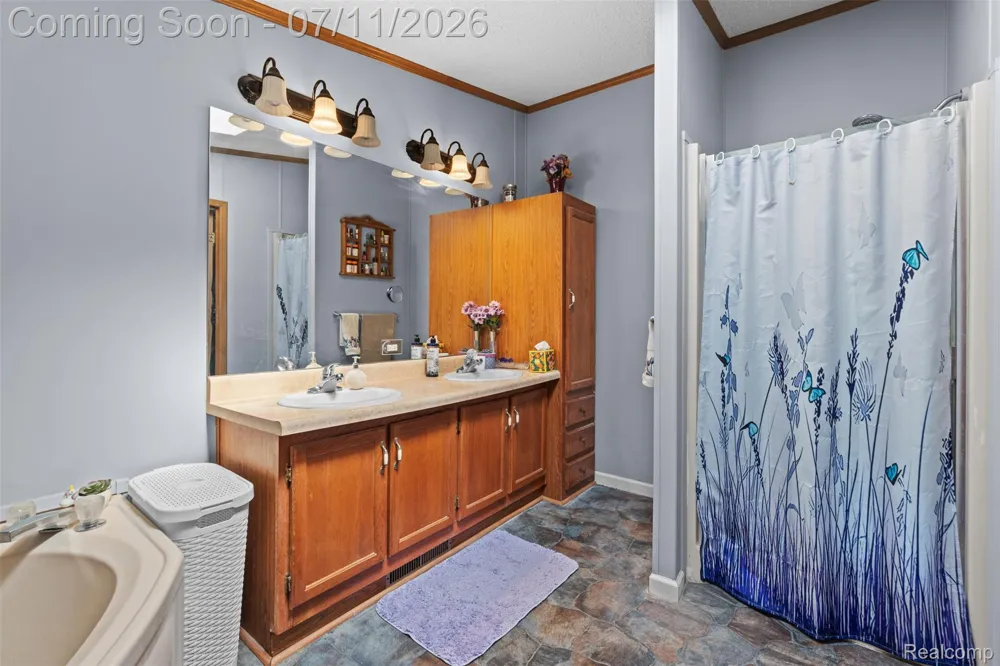 2785 Mulberry Dr Clarkston City, MI 48348