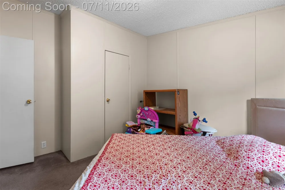 2785 Mulberry Dr Clarkston City, MI 48348