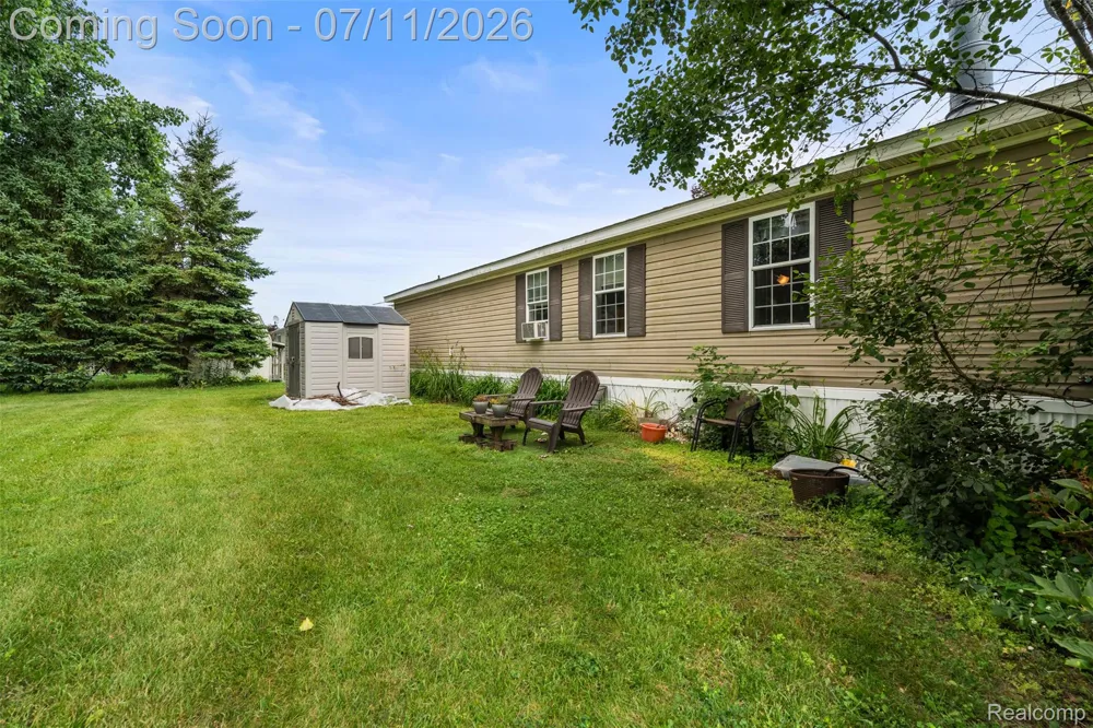 2785 Mulberry Dr Clarkston City, MI 48348