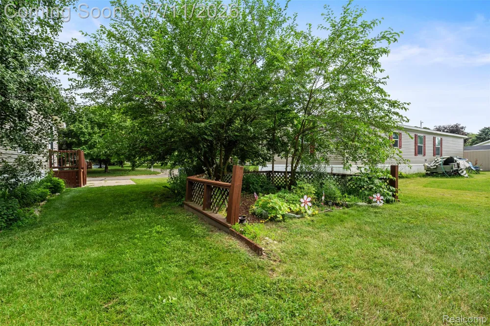 2785 Mulberry Dr Clarkston City, MI 48348