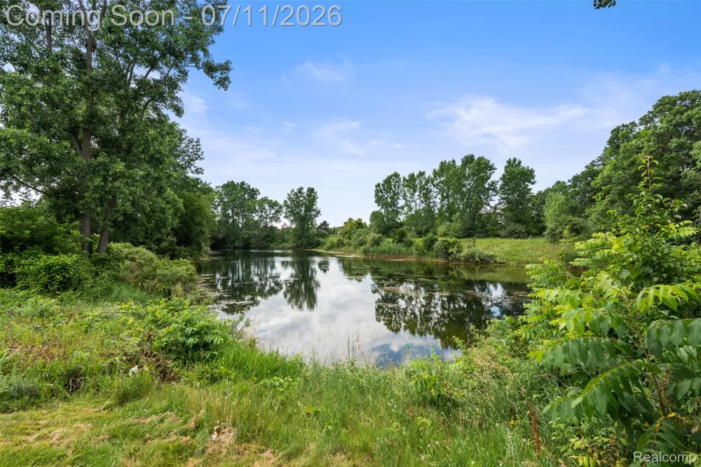 2785 Mulberry Dr Clarkston City, MI 48348