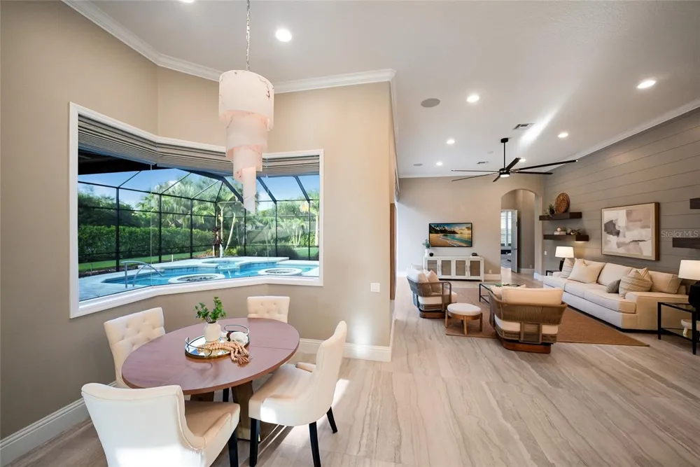8122 LONE TREE GLEN Lakewood Ranch, FL 34202