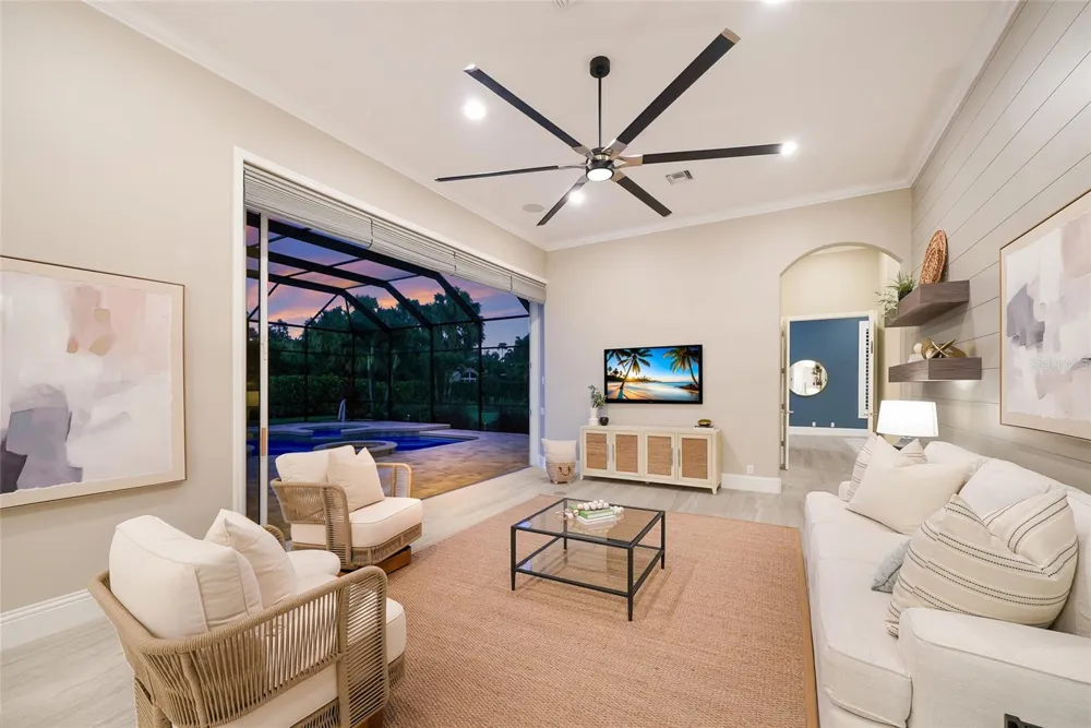 8122 LONE TREE GLEN Lakewood Ranch, FL 34202