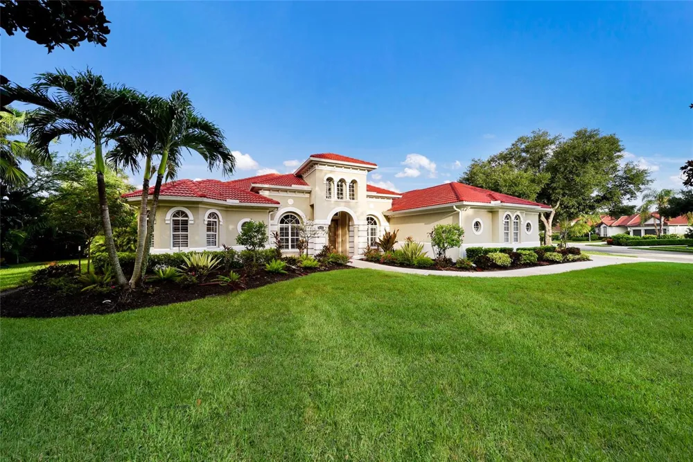 8122 LONE TREE GLEN Lakewood Ranch, FL 34202