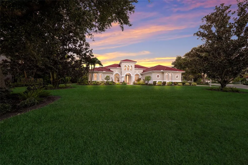 8122 LONE TREE GLEN Lakewood Ranch, FL 34202