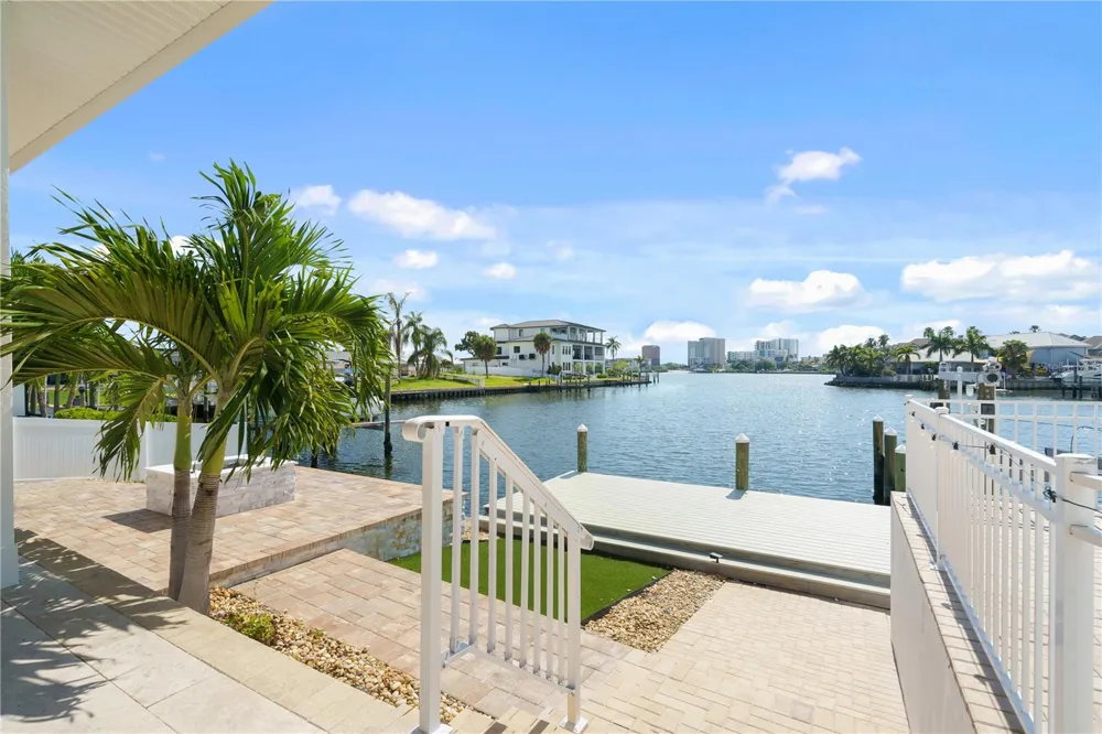 3924 VERSAILLES DRIVE Tampa, FL 33634