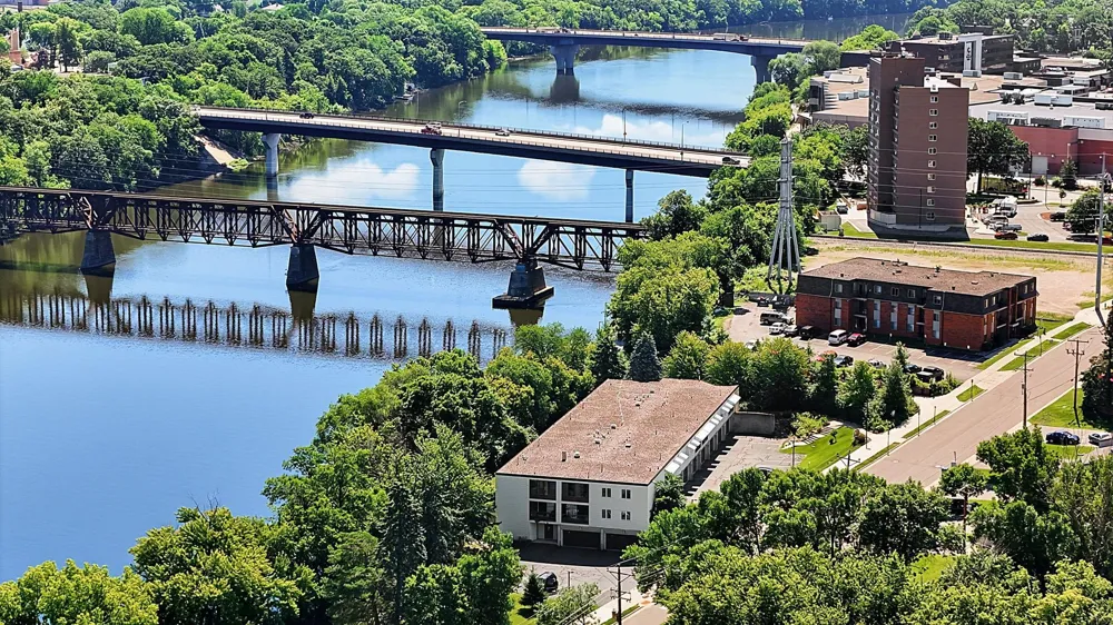 230 5th Avenue #C5 Saint Cloud, MN 56303