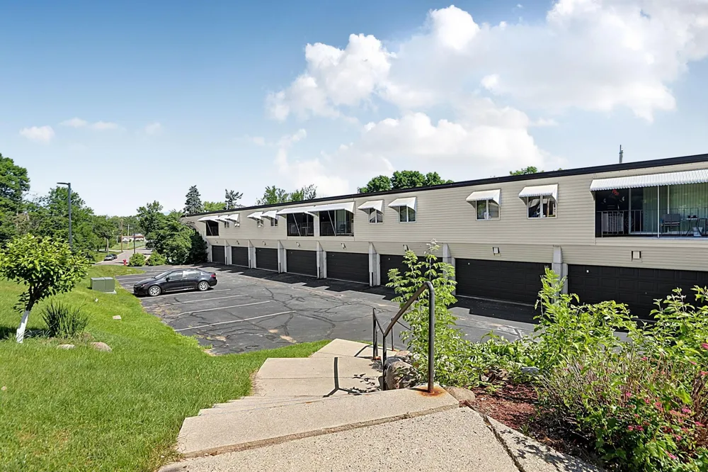 230 5th Avenue #C5 Saint Cloud, MN 56303