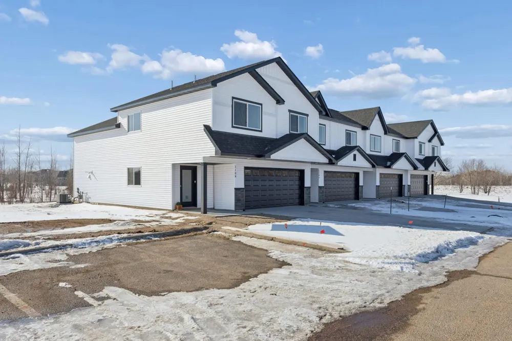 1106 45th Avenue NE Saint Cloud, MN 56304