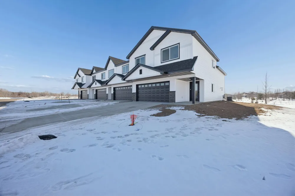 1106 45th Avenue NE Saint Cloud, MN 56304