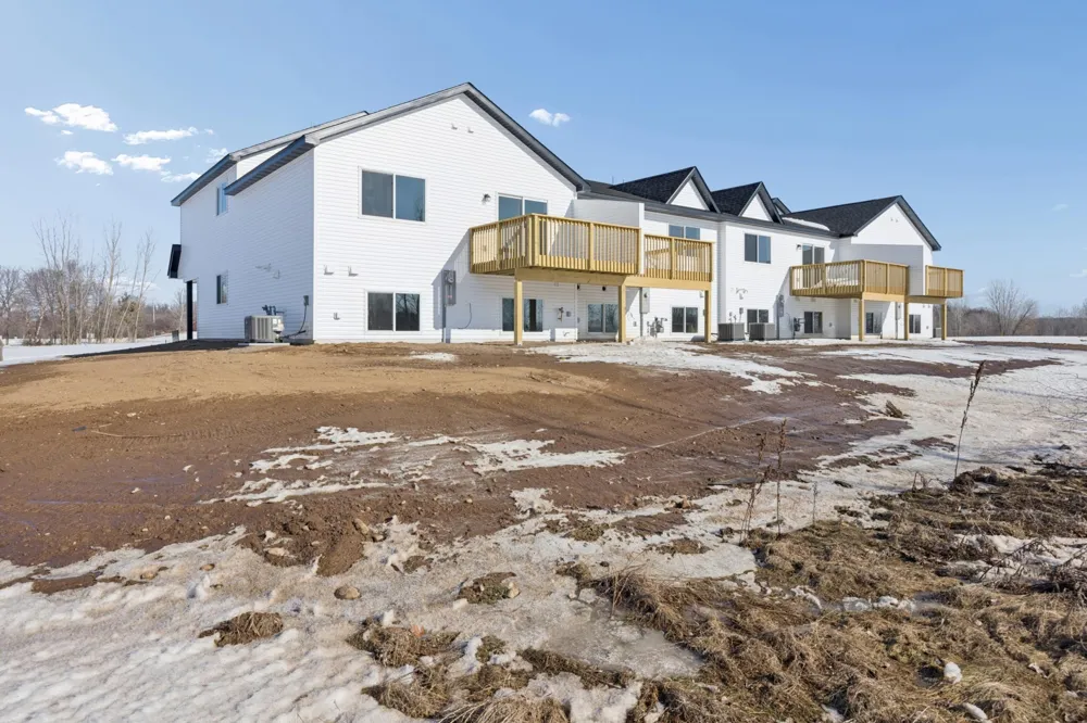 1106 45th Avenue NE Saint Cloud, MN 56304