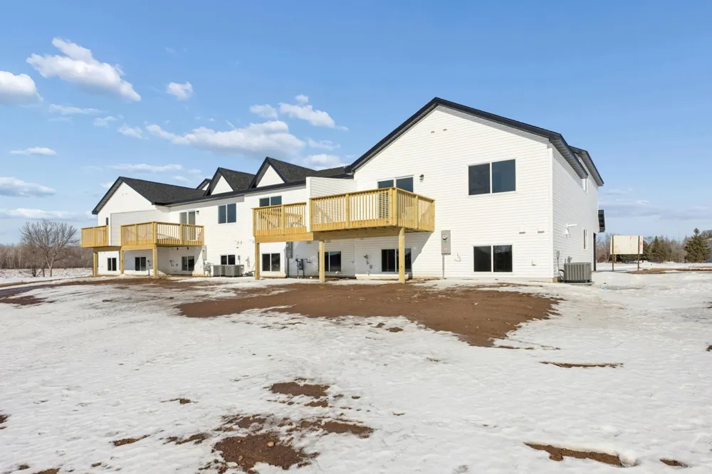 1106 45th Avenue NE Saint Cloud, MN 56304