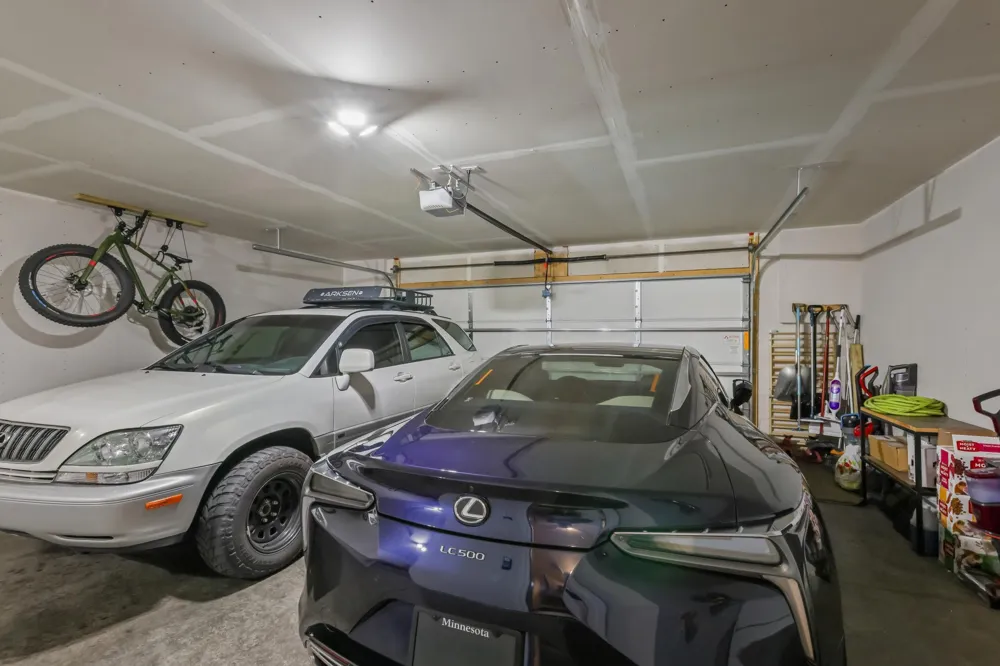 2215 Gateway Hill Road North Saint Paul, MN 55109