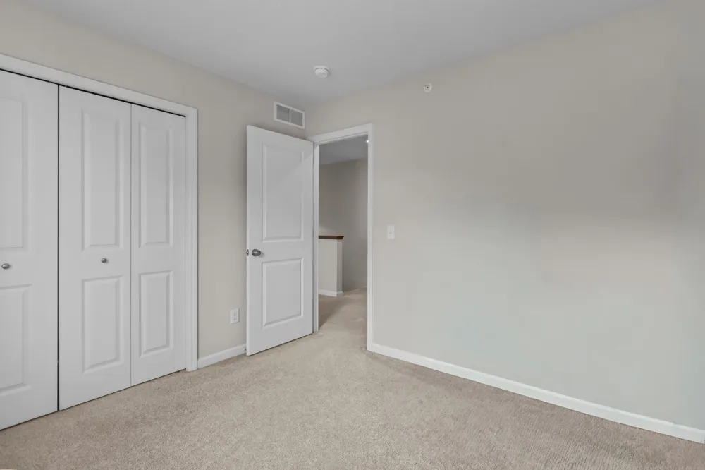 2215 Gateway Hill Road North Saint Paul, MN 55109