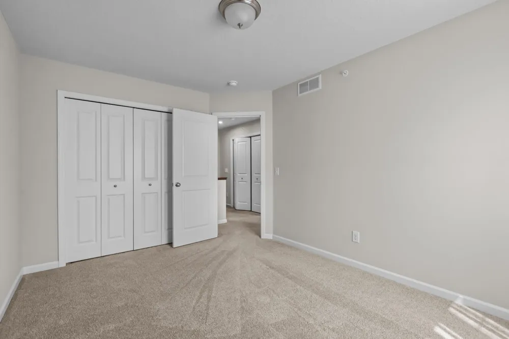 2215 Gateway Hill Road North Saint Paul, MN 55109