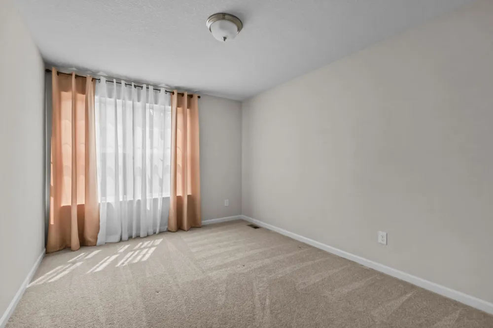 2215 Gateway Hill Road North Saint Paul, MN 55109