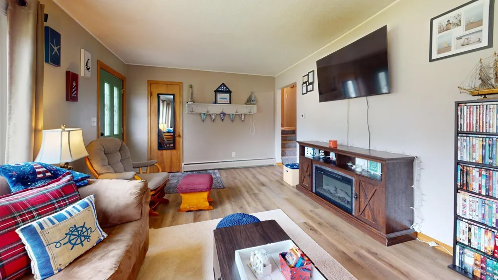 1153 Rossman Avenue Detroit Lakes, MN 56501
