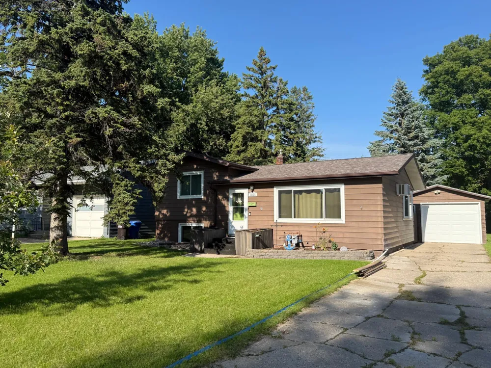 1153 Rossman Avenue Detroit Lakes, MN 56501