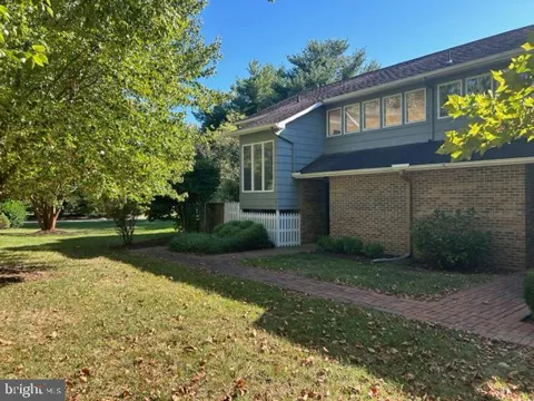 24700 DEEPWATER POINT #10