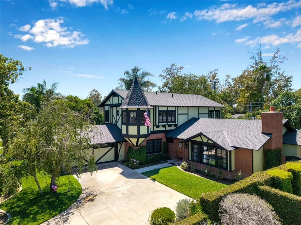 11261 Kensington Rossmoor, CA 90720