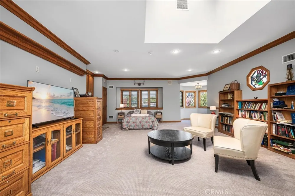 11261 Kensington Rossmoor, CA 90720