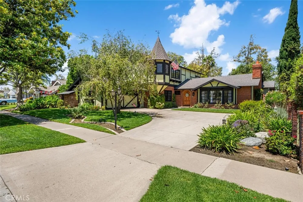 11261 Kensington Rossmoor, CA 90720