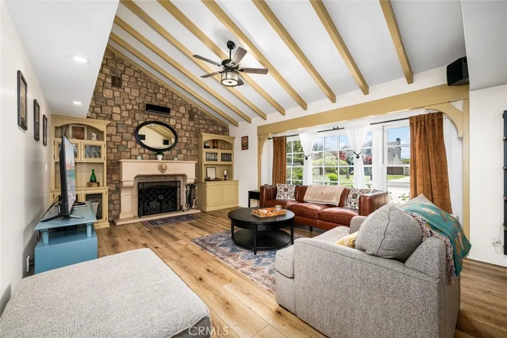 11261 Kensington Rossmoor, CA 90720