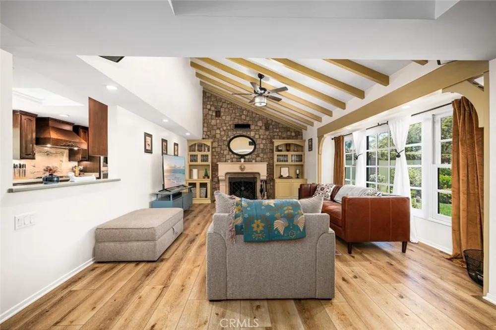 11261 Kensington Rossmoor, CA 90720
