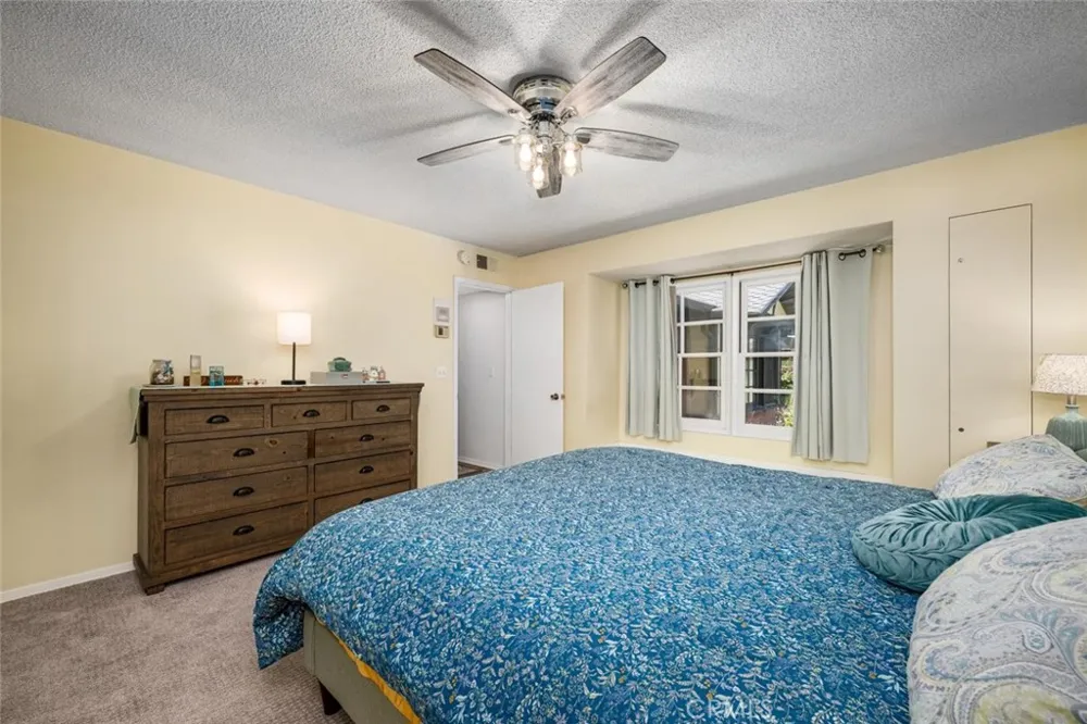 11261 Kensington Rossmoor, CA 90720