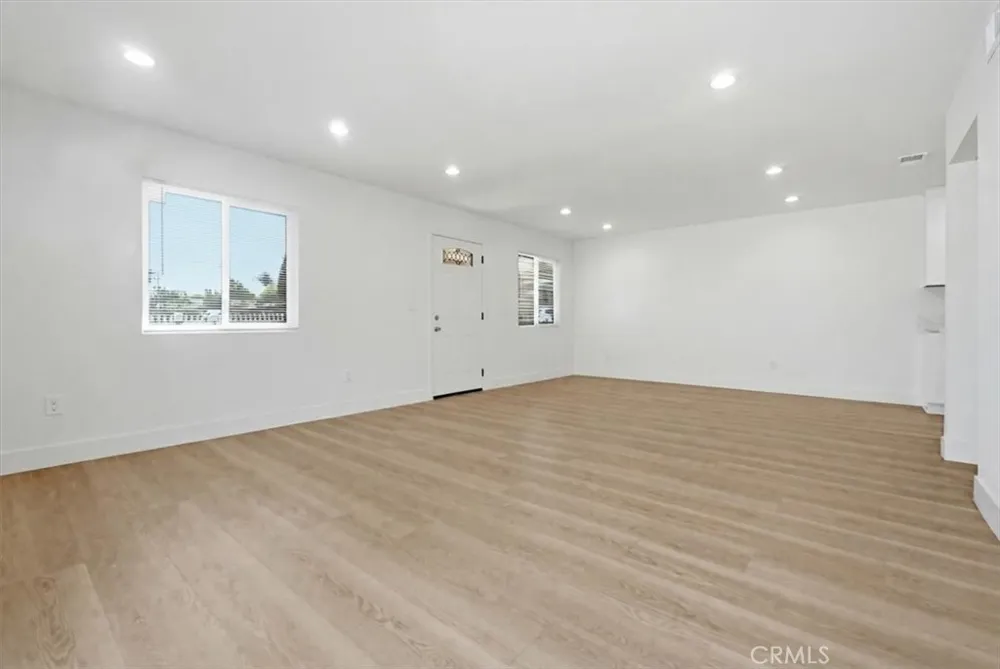 307 Tustin #B Anaheim, CA 92807