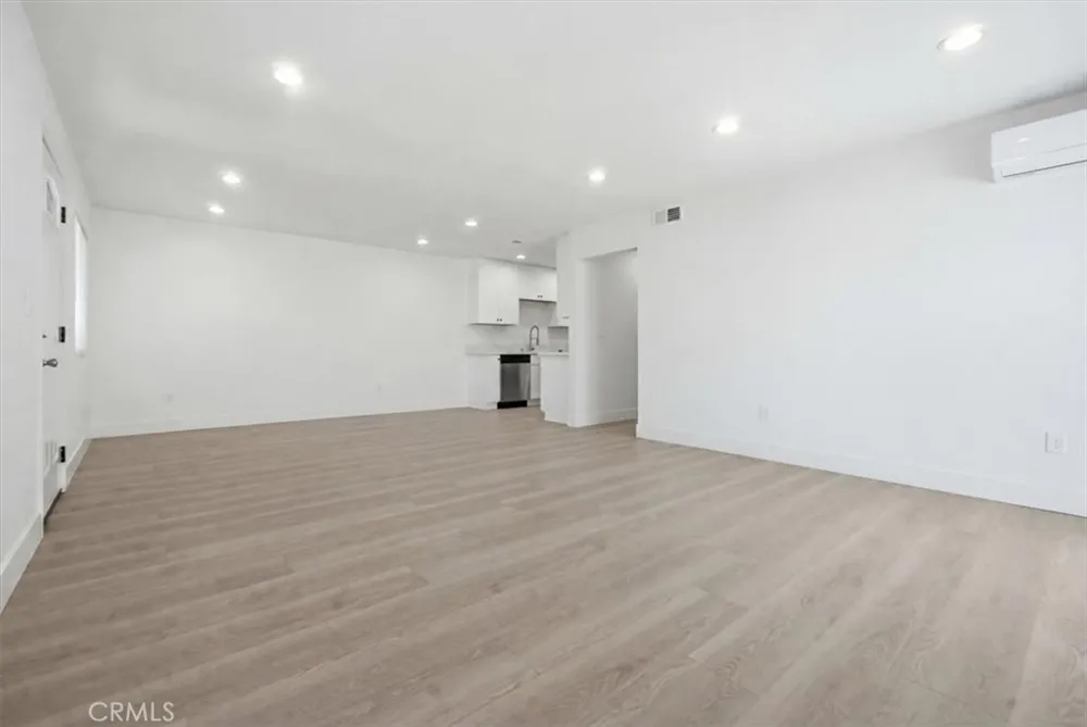 307 Tustin #B Anaheim, CA 92807