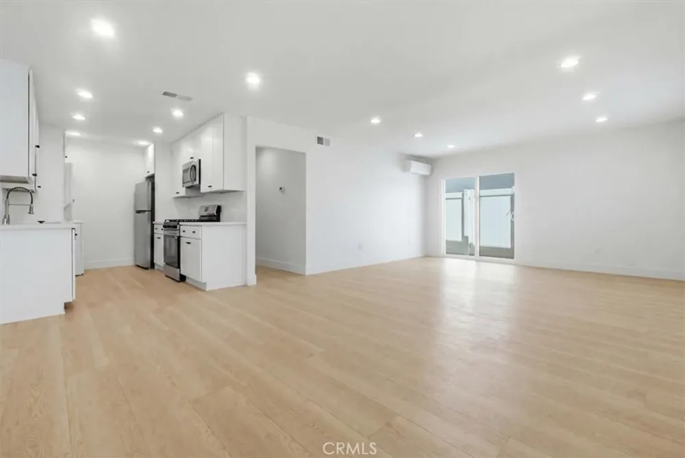 307 Tustin #B Anaheim, CA 92807