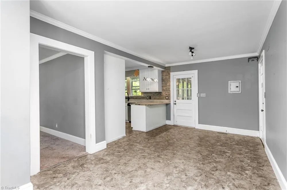 2442 Hoskins Road Burlington, NC 27215