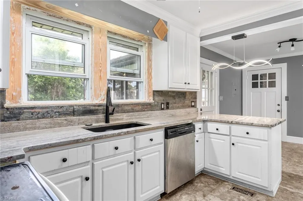 2442 Hoskins Road Burlington, NC 27215