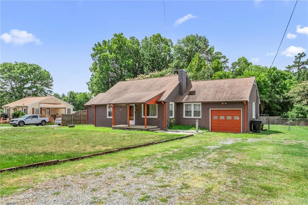 2442 Hoskins Road Burlington, NC 27215
