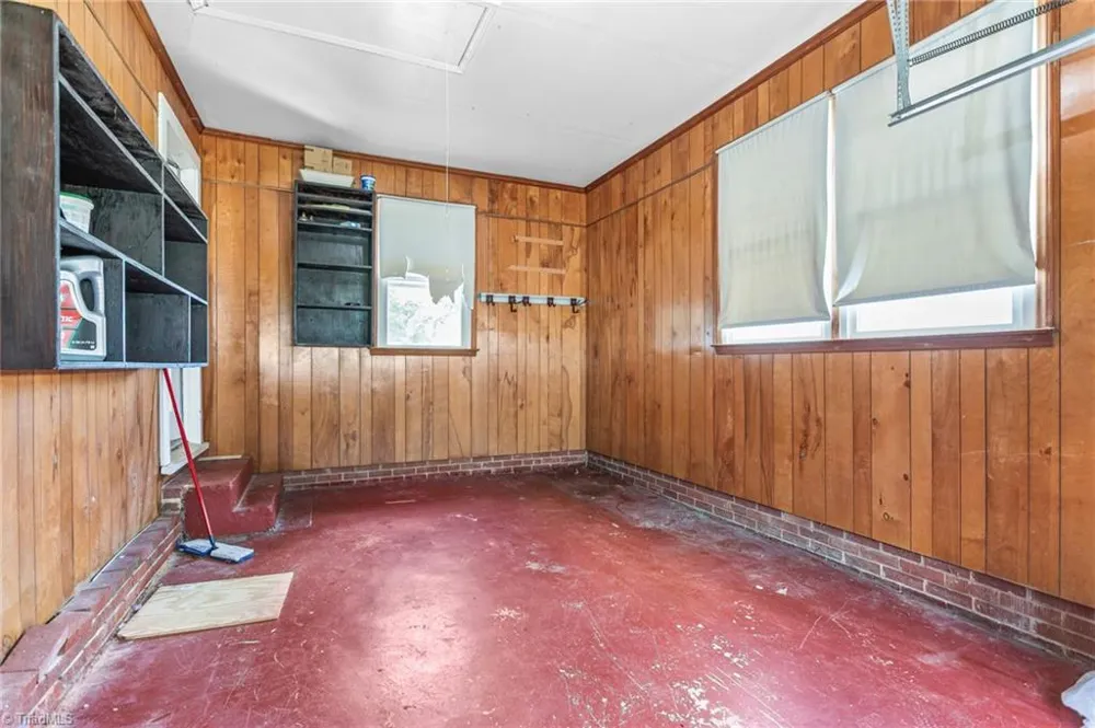2442 Hoskins Road Burlington, NC 27215