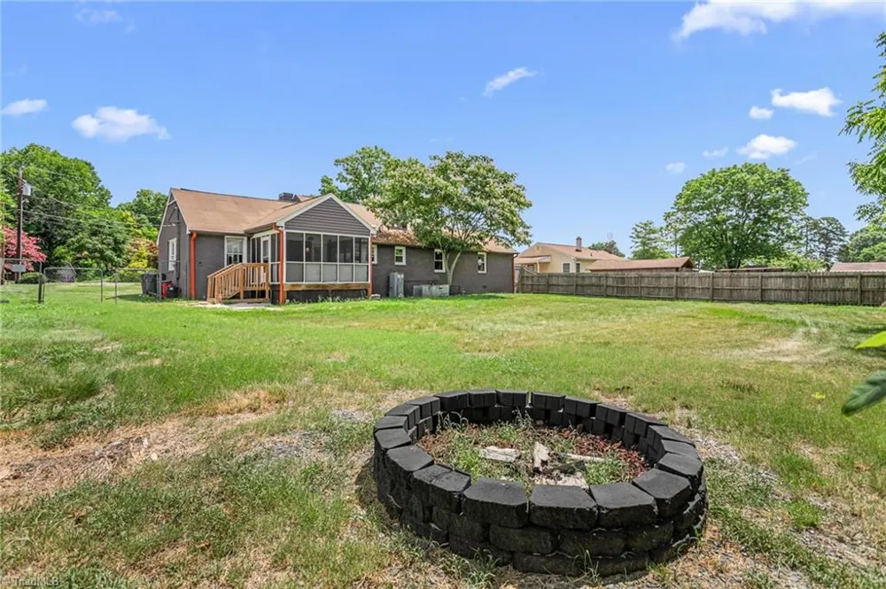 2442 Hoskins Road Burlington, NC 27215