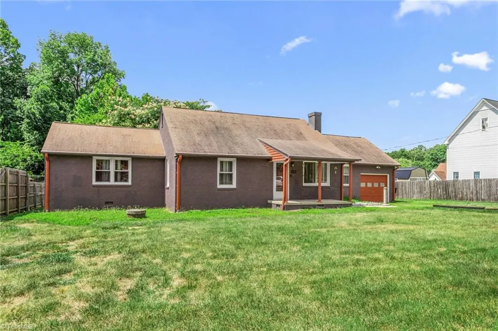 2442 Hoskins Road Burlington, NC 27215