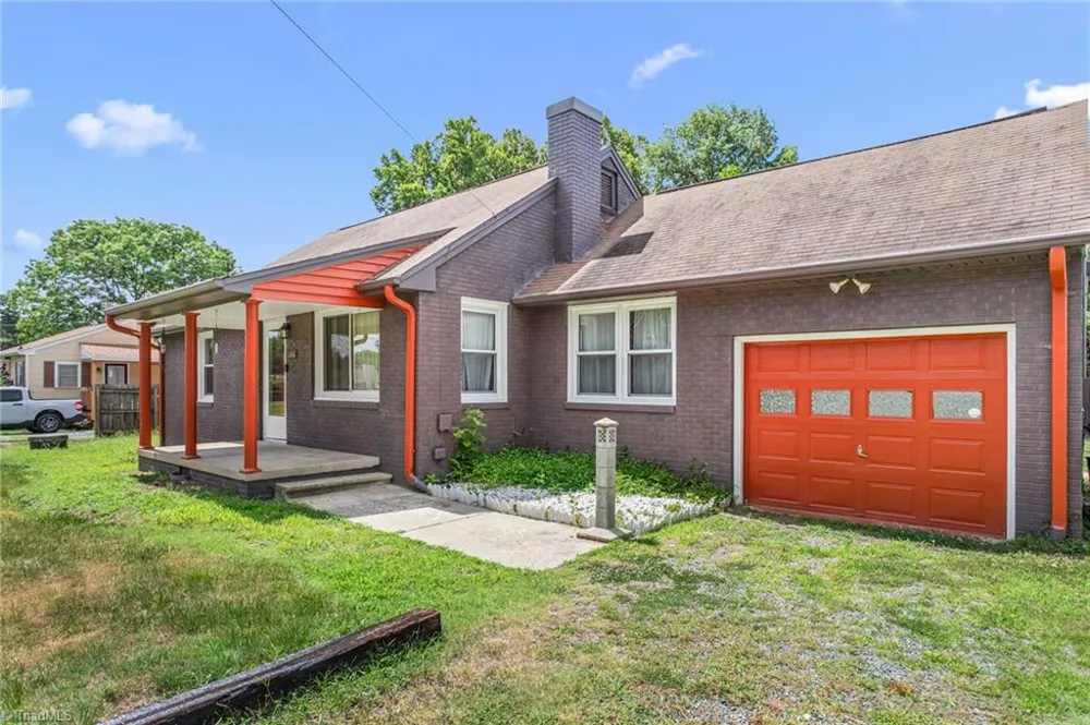 2442 Hoskins Road Burlington, NC 27215