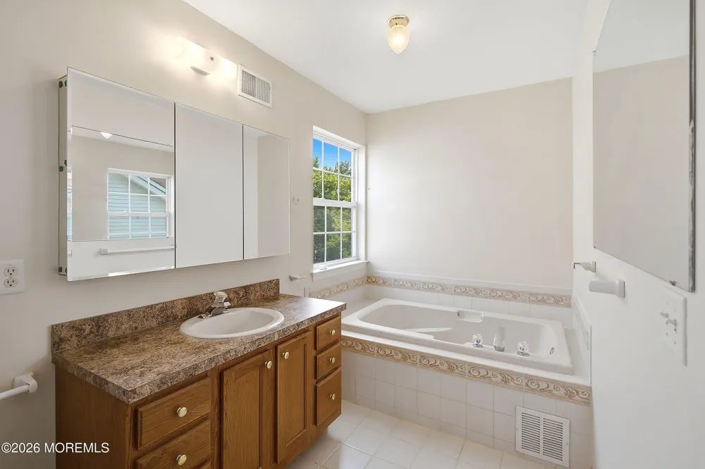 19 Richards Road Lawrenceville, NJ 08648