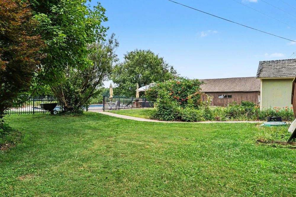 17785 Drive Convis Township, MI 49068