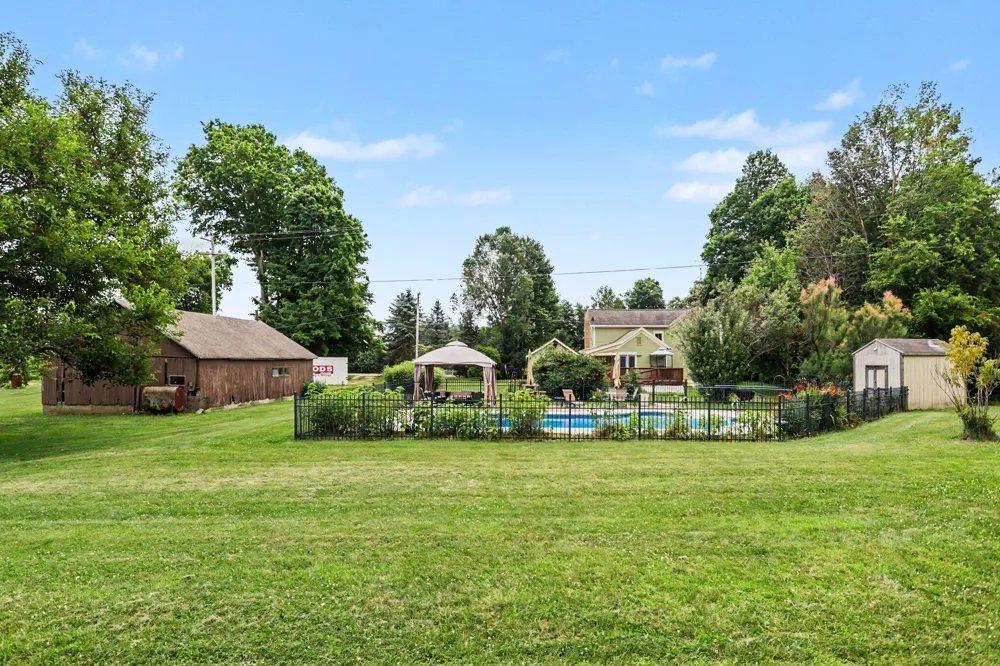 17785 Drive Convis Township, MI 49068