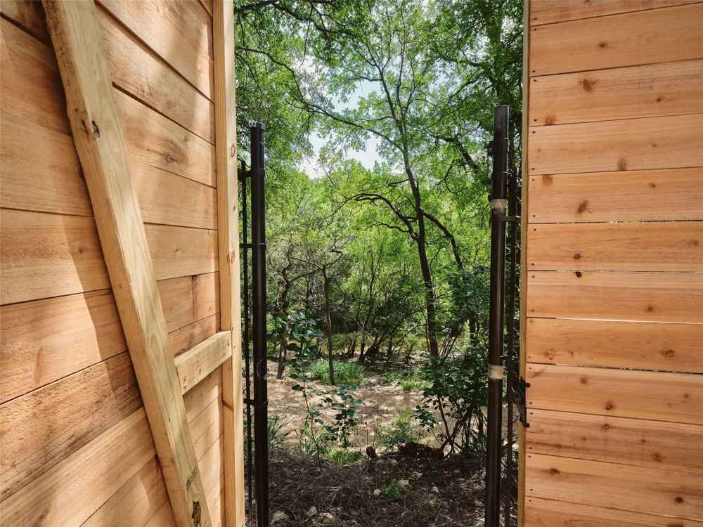 1012 Gaston Avenue Austin, TX 78703