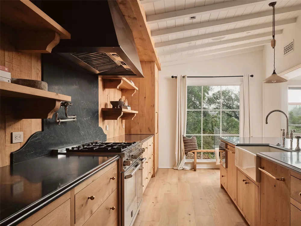 1012 Gaston Avenue Austin, TX 78703