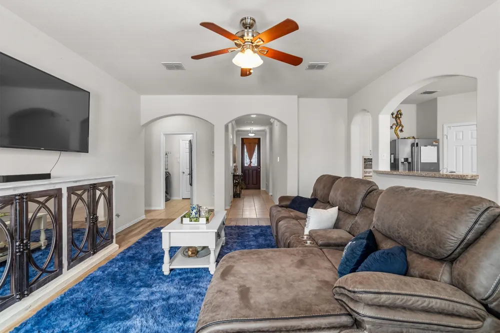 499 Grayson Lane Lake Dallas, TX 75065