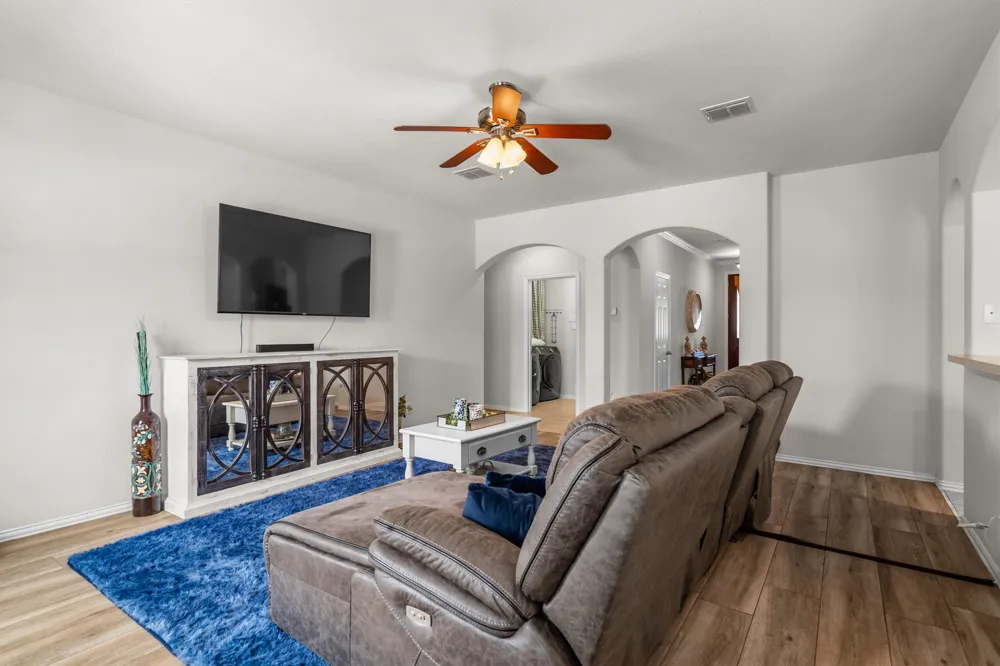 499 Grayson Lane Lake Dallas, TX 75065