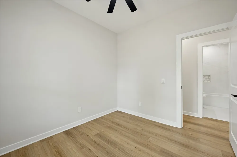 216 W Cardinal Ector, TX 75439