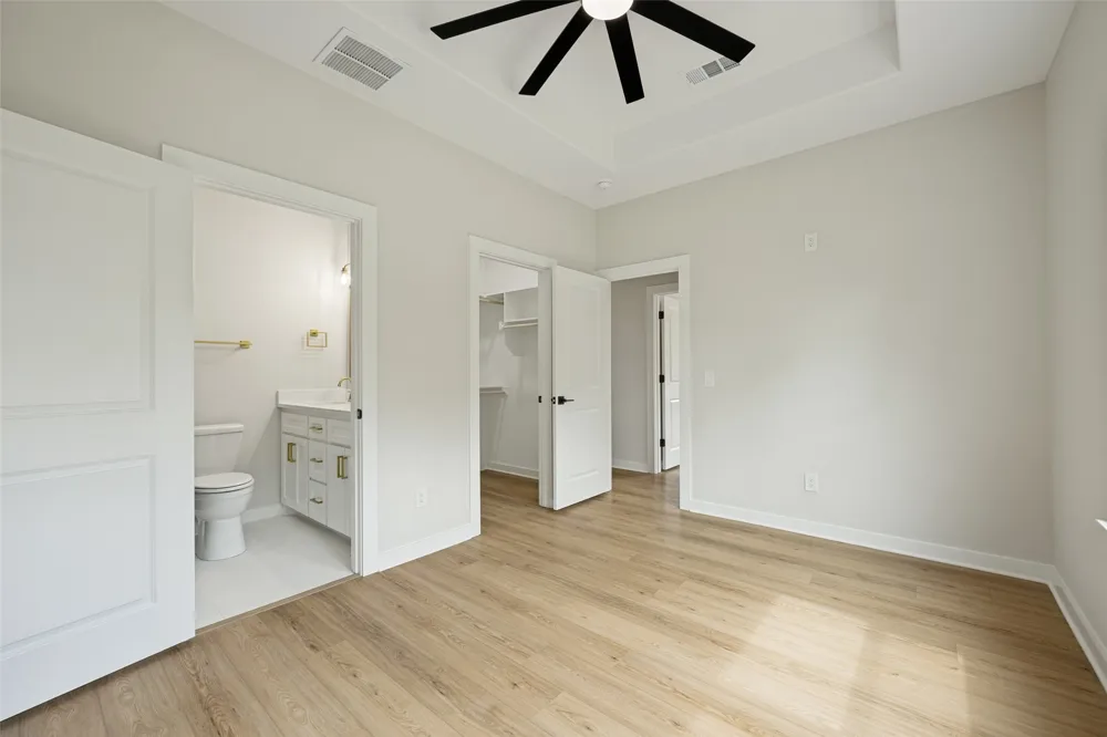 216 W Cardinal Ector, TX 75439